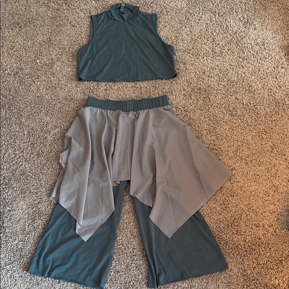Chic Two-Piece Set in Teal and Taupe